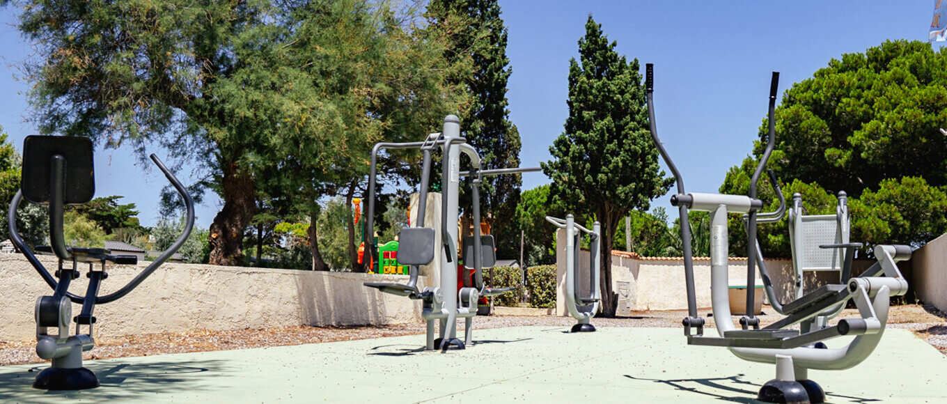 Fitness-Aktivität, auf dem Campingplatz Cap du Roc im Departement Aude in der Nähe von Sigean